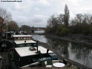 Kew Road bridge and house boats