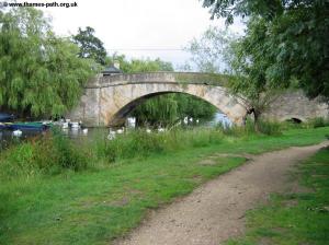 Ha'penny Bridge, Lechlade